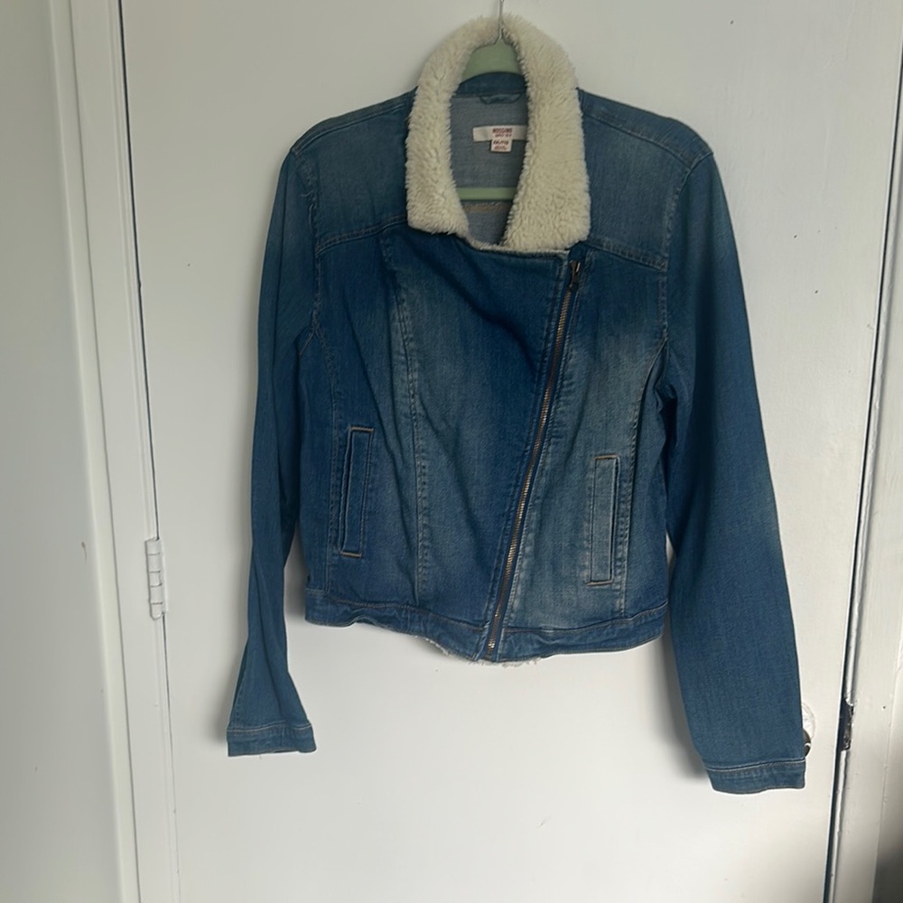 Levi's Blue Denim Jacket with Cream Collar
